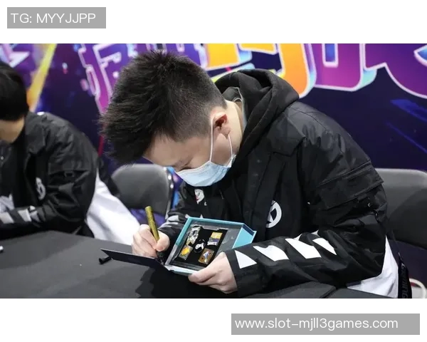 李磊专访揭秘CSGO职业生涯的起伏与成就回顾实时新闻